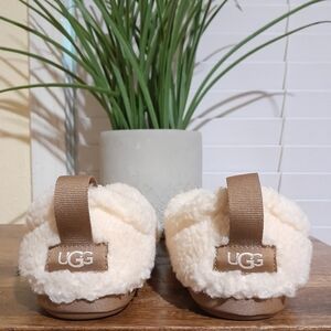 UGG plushy slippers natural chestnut drawstring hard bottom sz 7 TRUE SIZE